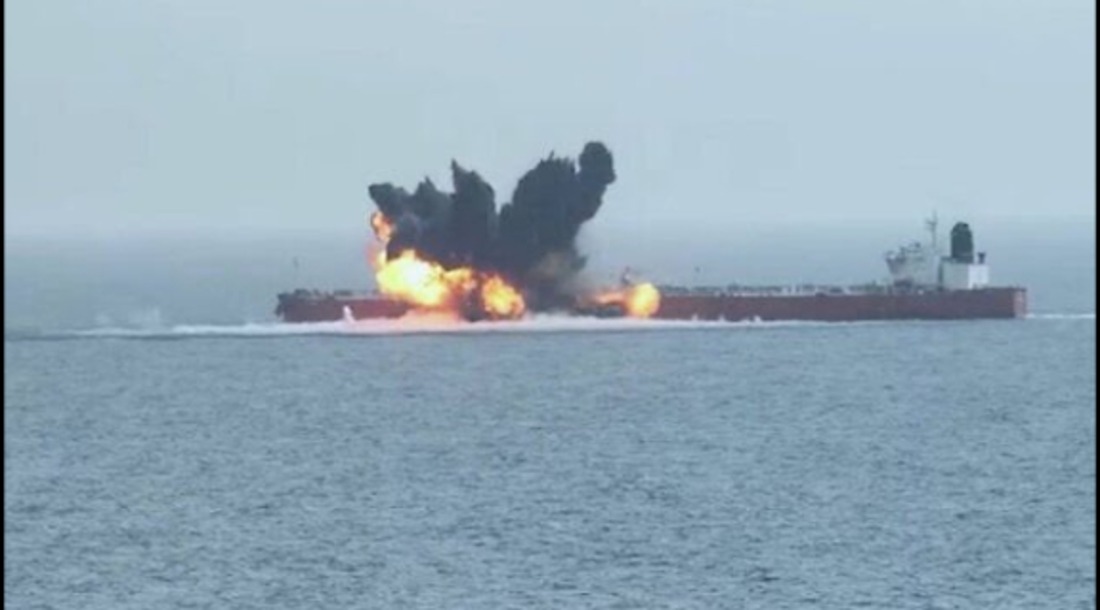 Breaking: LNG Carrier Attacked Near the Strait of Hormuz, Fire Breaks Out on Port Side