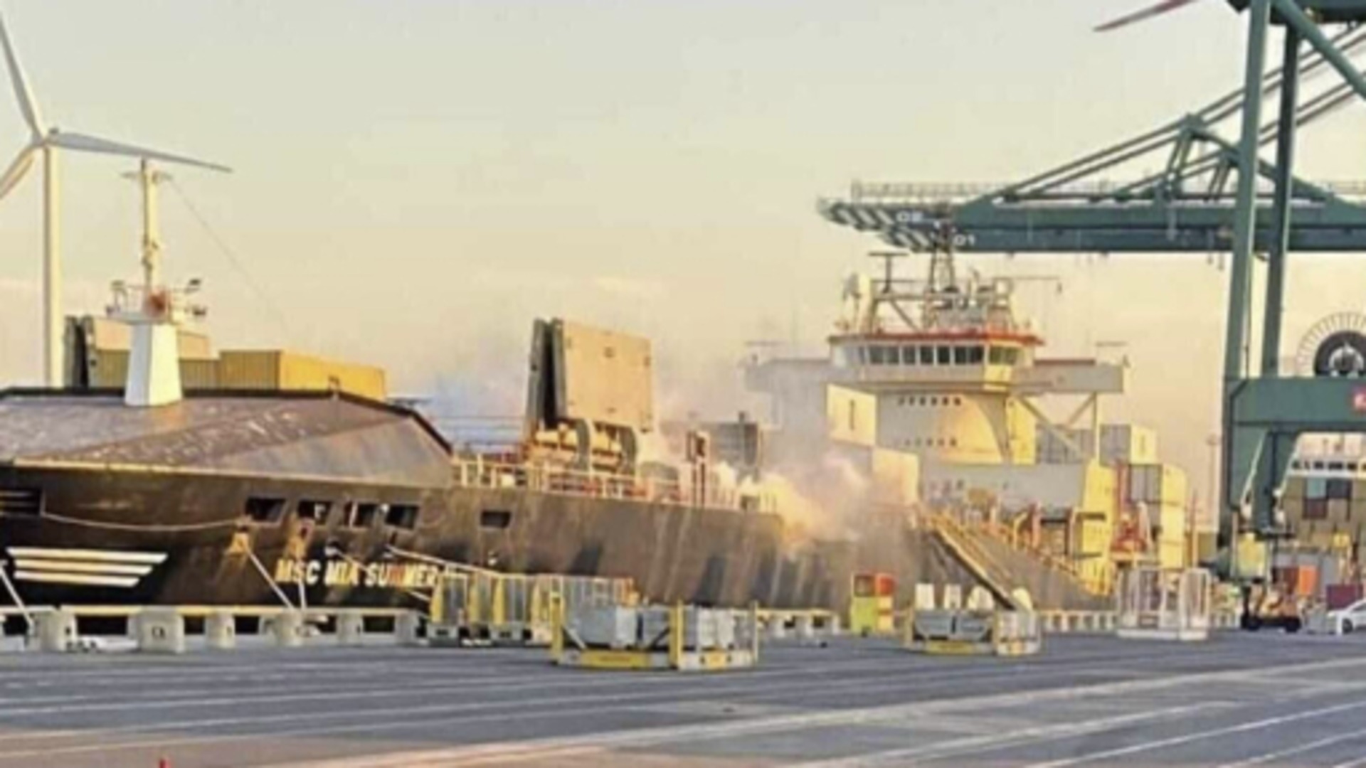 MSC Containership Hydrofluoric Acid Leak Triggers Mass Evacuation at Antwerp; Around 130 Sent to Hospital
