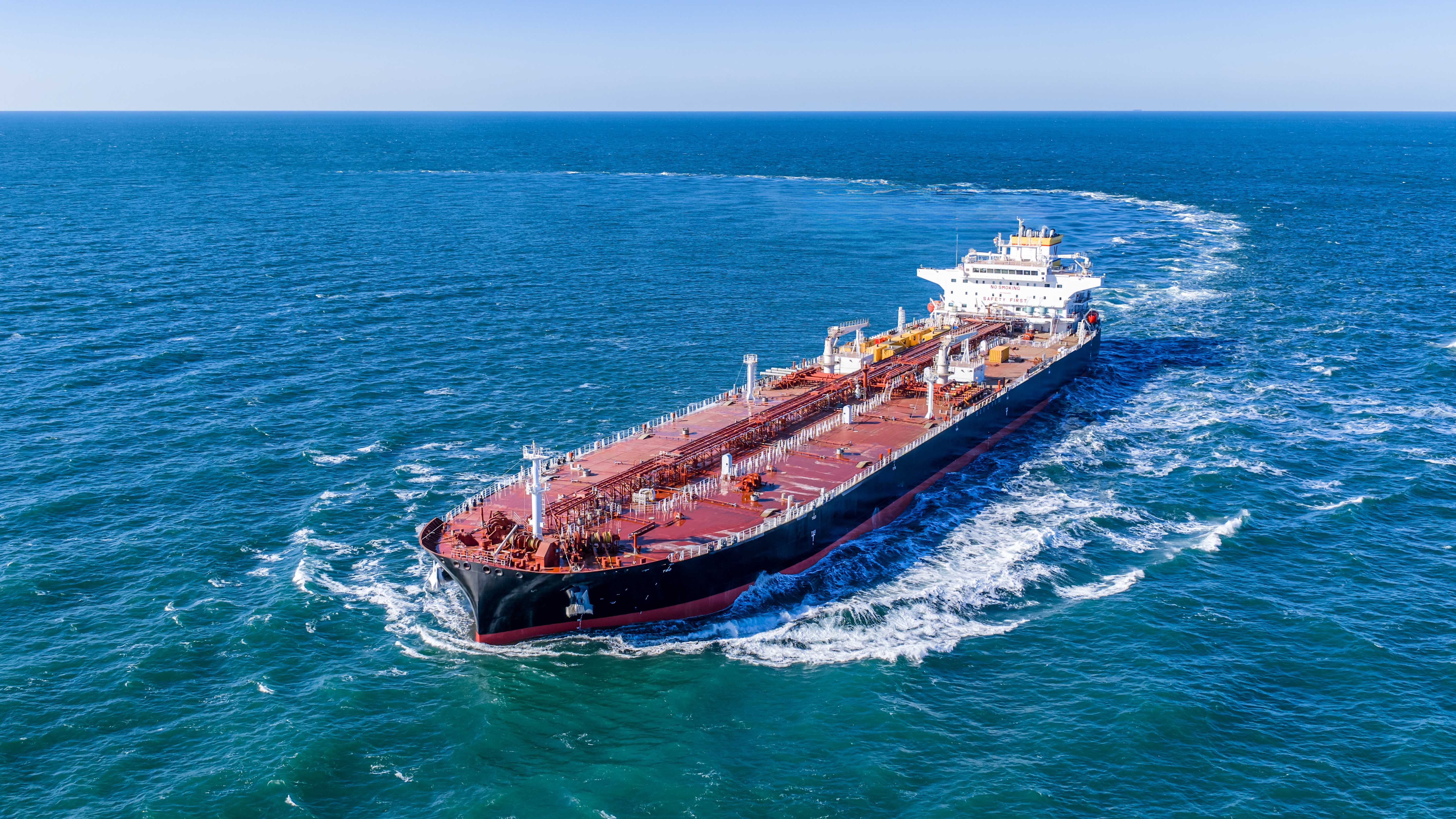 Hengli Heavy Industries Wins Orders for 2 LR2s and 4 VLCCs from Leading European Owners
