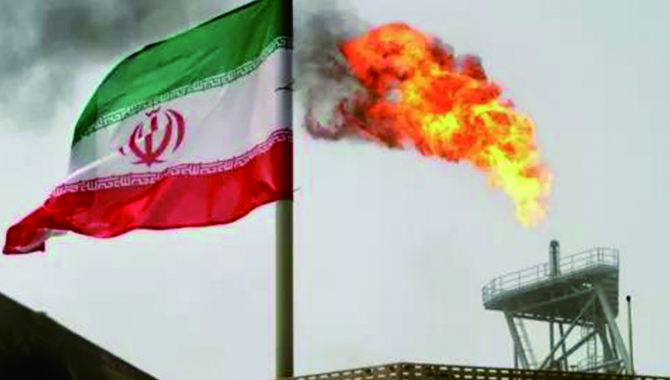 美国想把伊朗原油踢出国际市场 伊朗回击