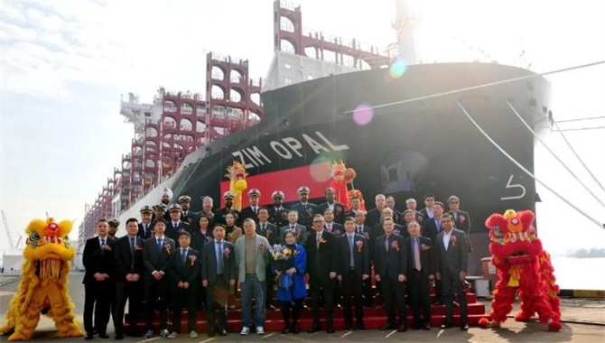 新扬子造船为SEASPAN建造的第四艘LNG双燃料