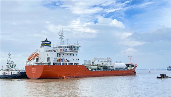 扬州金陵建造的化学品船获绿色认证