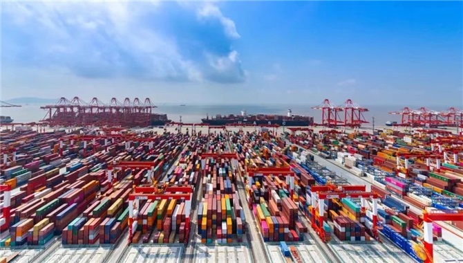 洋山港全域实现出口海运集装箱重量验证