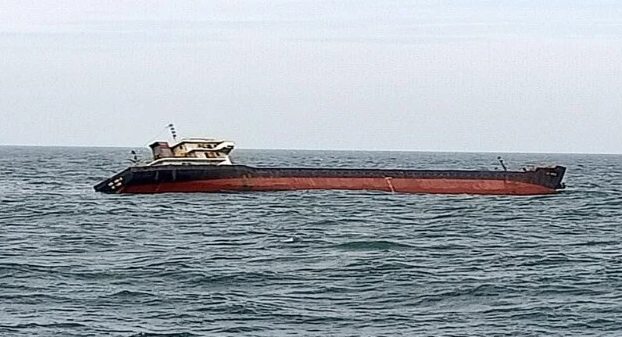 【每日简讯】杂货船在海防港附近沉没，