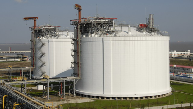 China's self-developed LNG storage tank put into op
