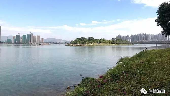 中国纪检监察报：是谁让采砂船变成“印