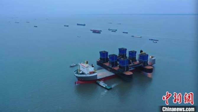 海事引航协作 4.1亿元海工模块从江苏出江