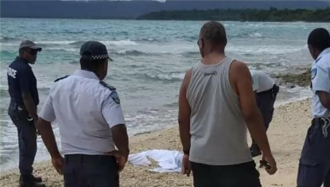 一具海员尸体漂上岸，Covid-19检测呈阳性