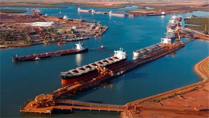 全球最大铁矿石发运港装船量创新纪录