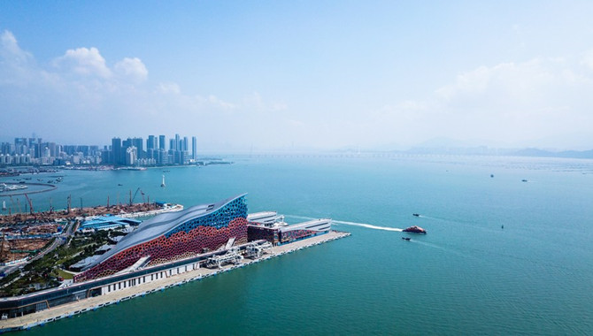 Shenzhen Port's annual container throughput up 8.4 
