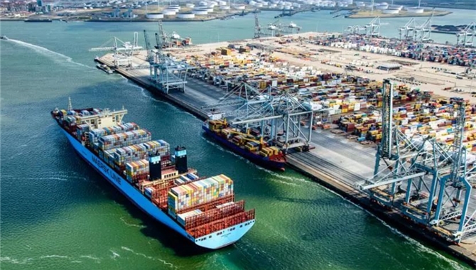 俄罗斯遭制裁，荷兰鹿特丹港一季度货运