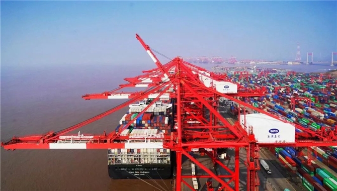 上海港7月集装箱吞吐量创历史同期新高，