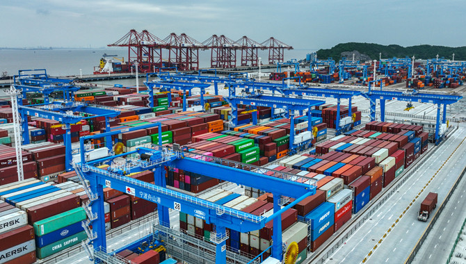 Cargo throughput of China's Ningbo Zhoushan port ra