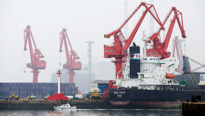 China's mixed commodity imports show both future ho