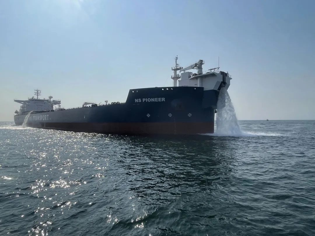 全球首艘30.8万吨超大型智能原油船“凱征”轮交付_智能_环球网
