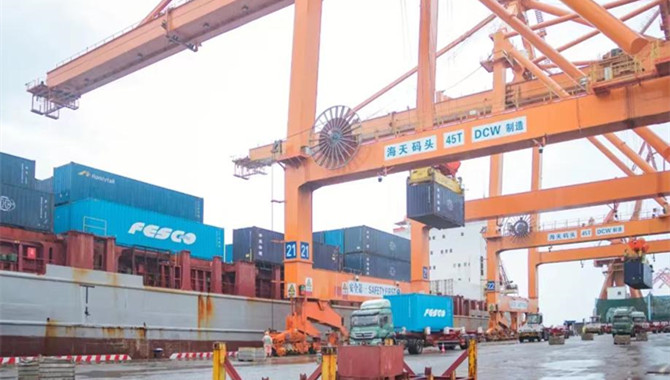 Fujian shipping route links directly to Taipei