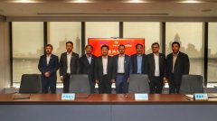 交银金租与中波轮船、浦盛海运举行签约