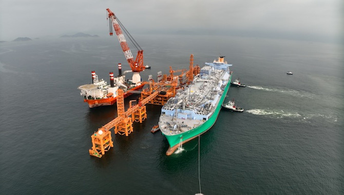 Hong Kong's LNG terminal receives first cargo