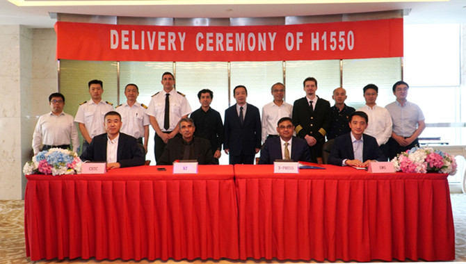 SWS delivered two 7000TEU container vessels