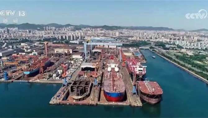 China tops global shipbuilding rankings in H1