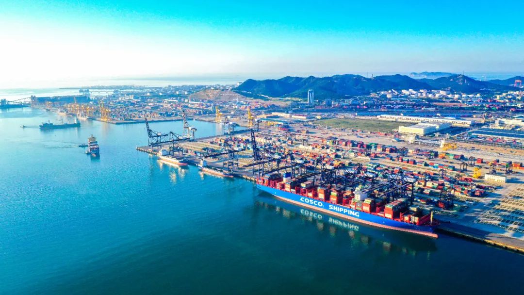 上半年大连港集装箱吞吐量同比增长20.
