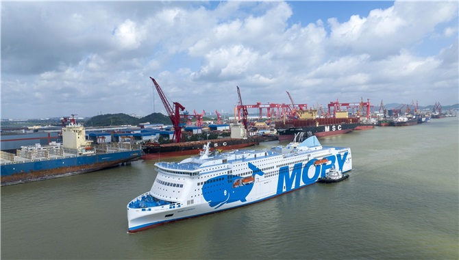 全球最大豪华客滚船2号船在中国船舶广船