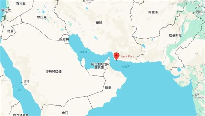 伊朗战略石油码头启用，突破霍尔木兹海