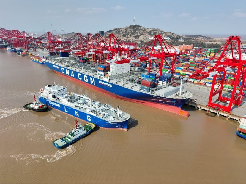 Shanghai Yangshan Port Bunkered Two LNG Powered Con