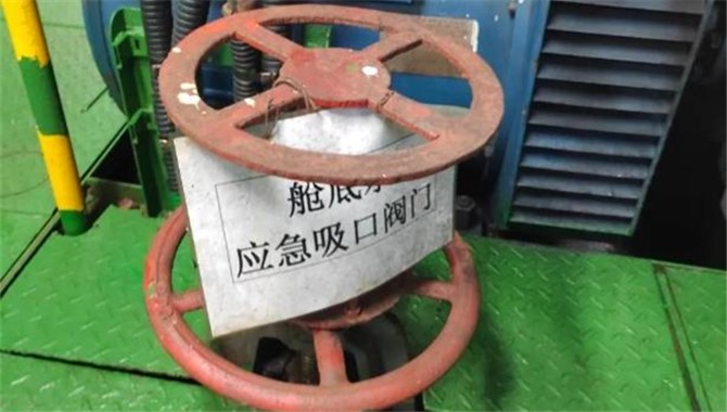 新船也被滞留！