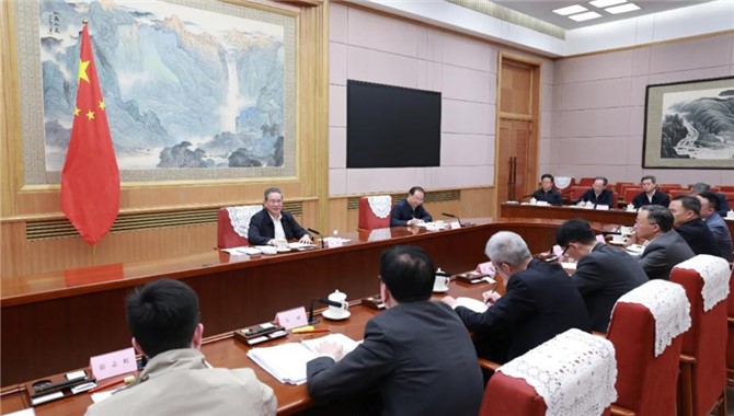 李强总理召开座谈会，中远海运集团万敏
