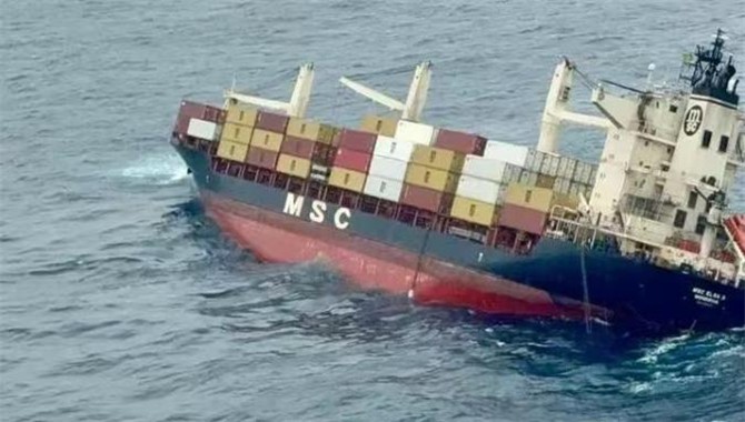 MSC再购7艘22岁老船，沉船事故引发业界对