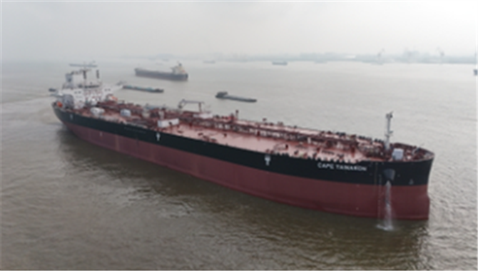 一家集装箱、干散货船东订购11艘中国油轮！