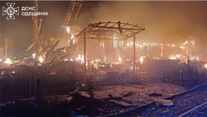 突发！俄乌再次发动袭击，3艘外籍船舶受