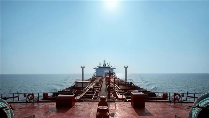 知名航运公司连续卖出干散货+油轮！却不