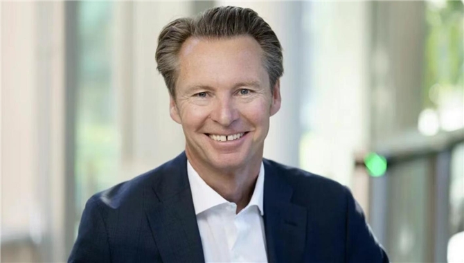 DNV任命Ørbeck-Nilssen出任临时集团CEO：现任