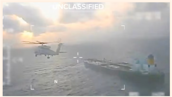 突发！美军扣押第8艘油轮