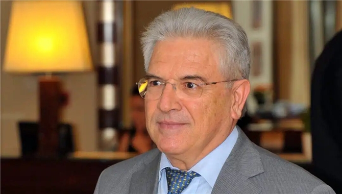 精准抄底？希腊老牌船东，抢购两艘大型