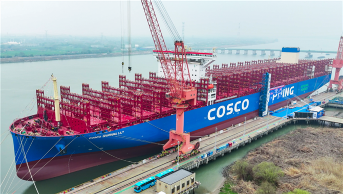 中远海运第一批新造甲醇双燃料集装箱船