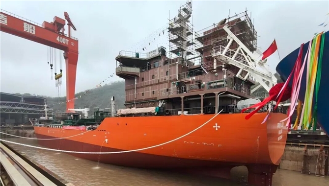 泓通航运运力升级 第二艘13000载重吨不锈