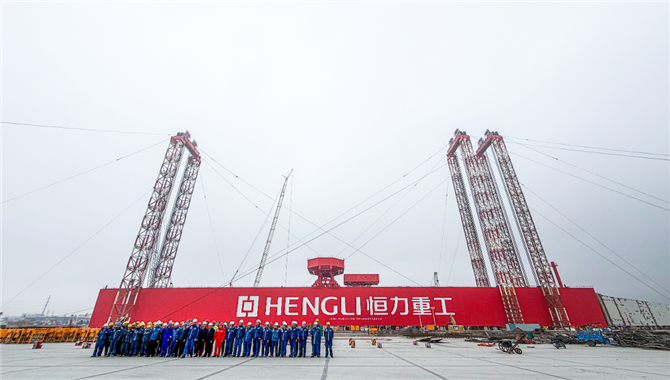 恒力重工上演＂下饺子＂，一周